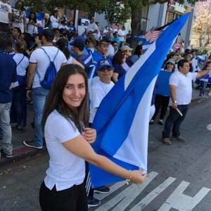 Meet your Posher, Auralila